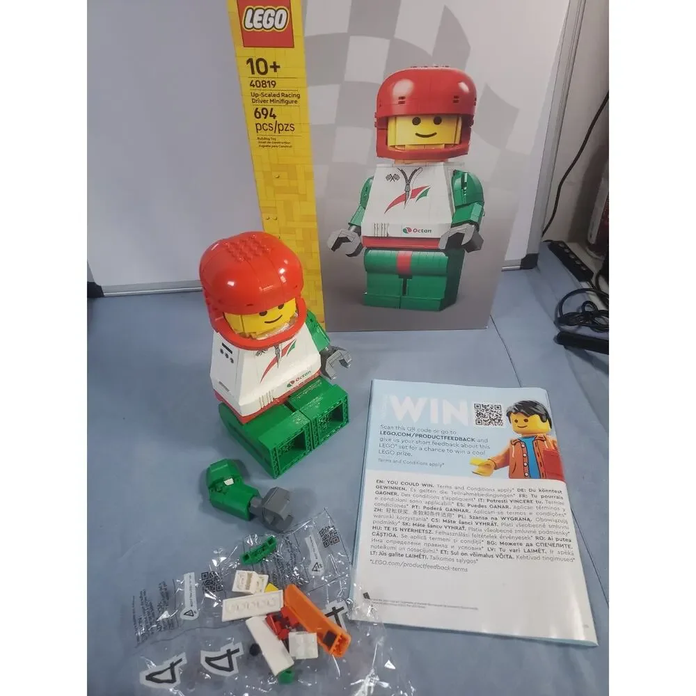 LEGO 40819 Up-Scaled Racing Driver Minifigure Built Complete Box Manual
